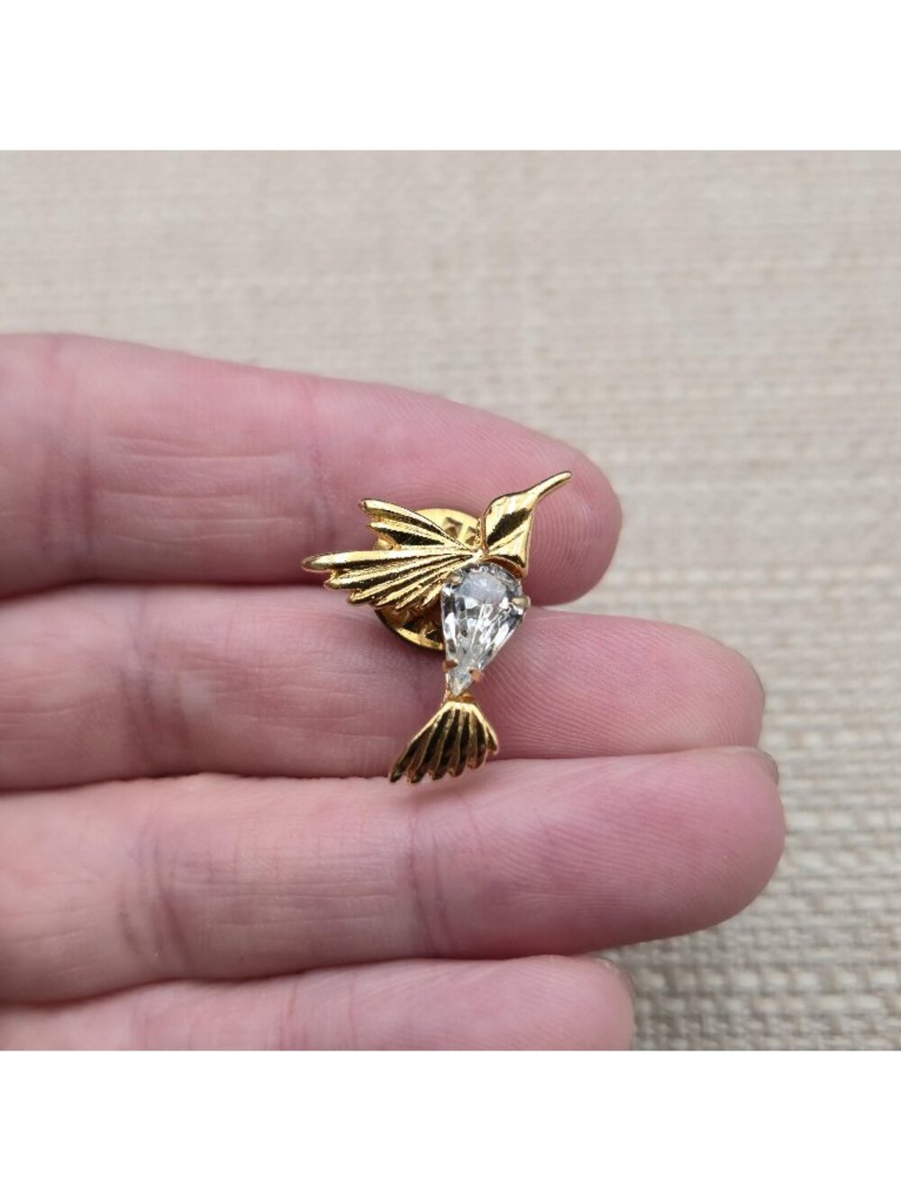 Vintage Hummingbird Lapel Pin with Pear Cut Rhinestone A8637